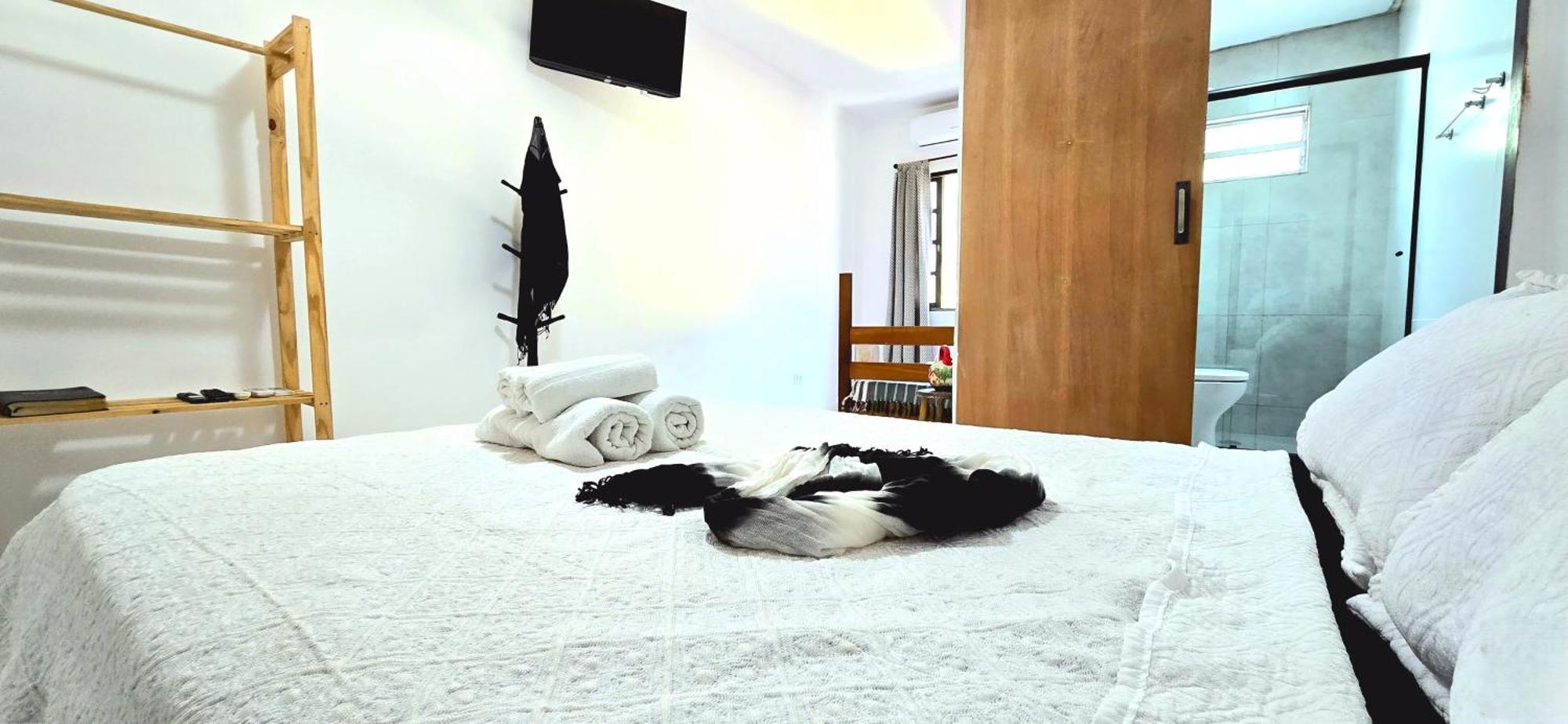 Pousada Sobre As Ondas de Picinguaba Habitación foto